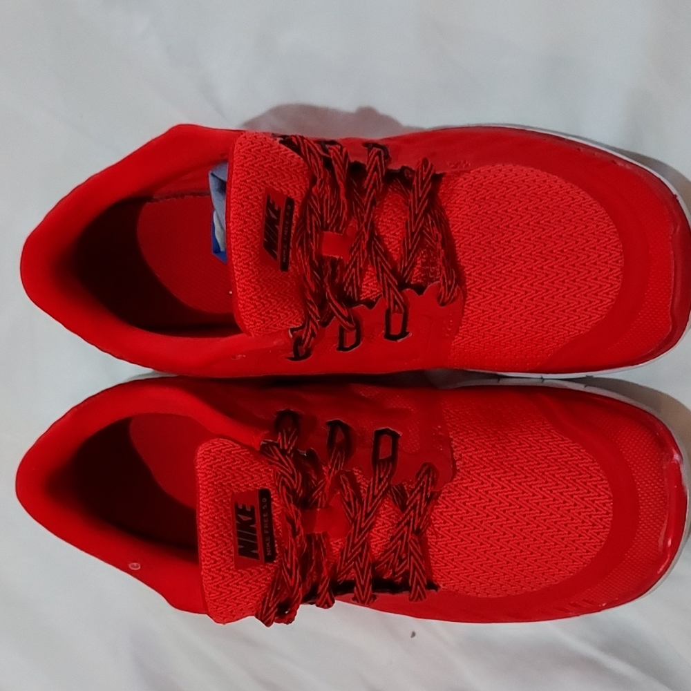Nike 5.0 running sneakers